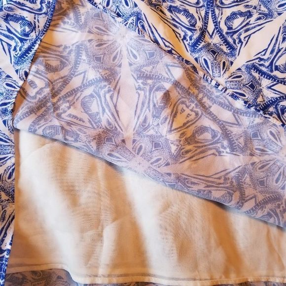 Willi Smith V-Neck Printed Fully Lined Tank - Picture 5 of 7